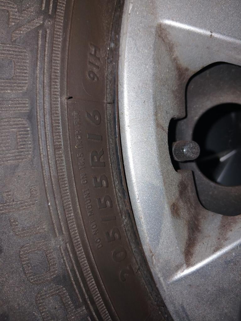 X4 Pneus,  x4 jante metal,  x4 enjoliveur vw, Pneu(s)