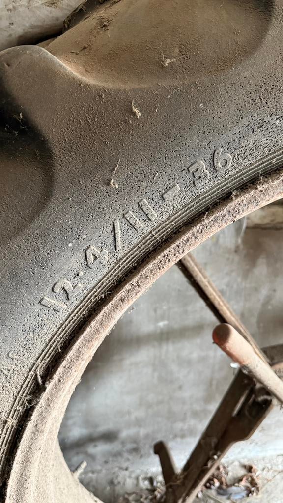 Dubbele banden tractor, Auto-onderdelen, Banden en Velgen, Ophalen, Band(en)