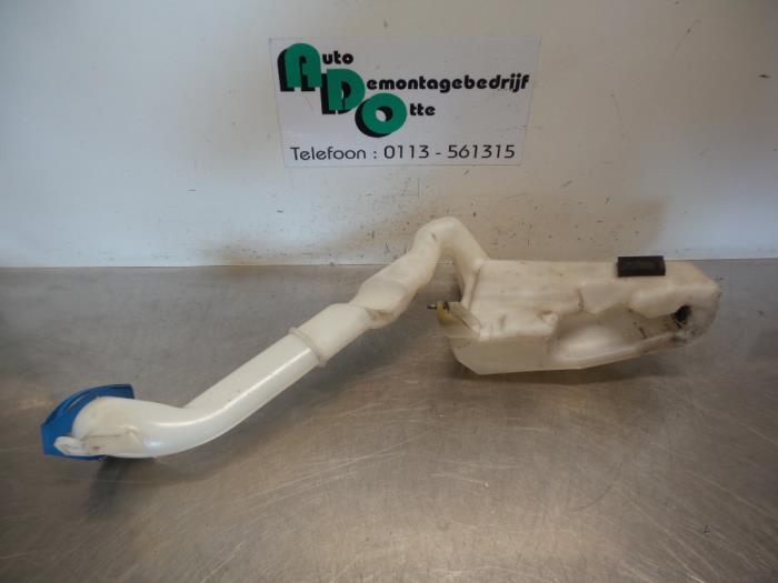 Ruitensproeiertank voor van een Volkswagen Polo (Polo 01-), Gebruikt, -, Volkswagen, -