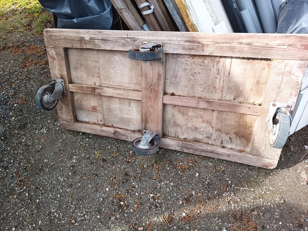 Zware Houten kader met wielen, Enlèvement