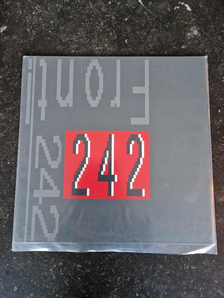 Front 242 LP., Ophalen