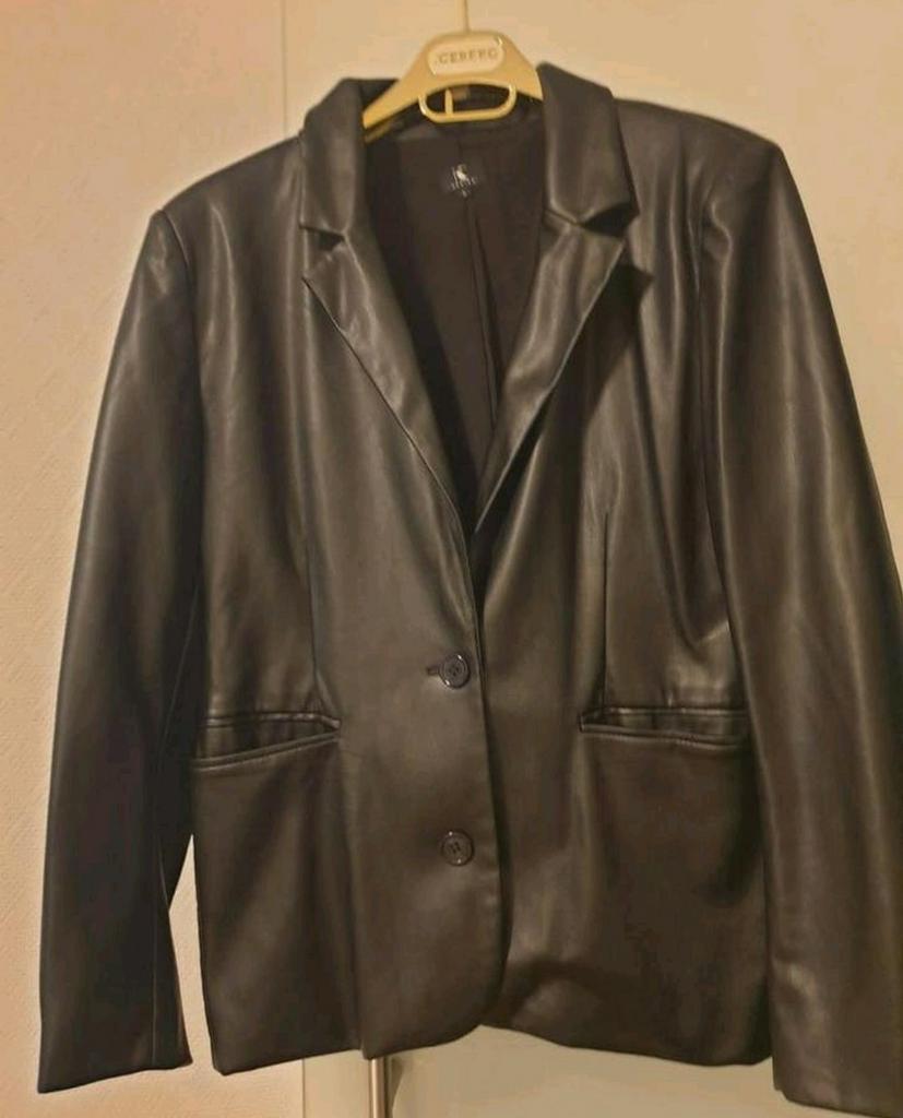 Zwarte Blazer k-design, Kleding | Dames, Ophalen, Maat 42/44 (L)