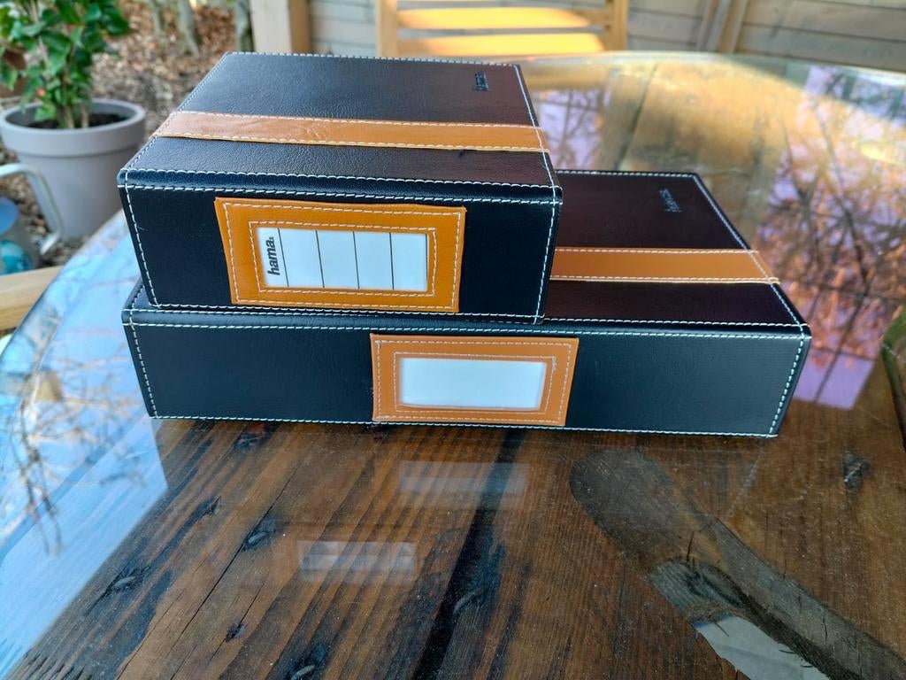 Een lot van 60 cd of dvd boxen in hout, Huis en Inrichting, Ophalen