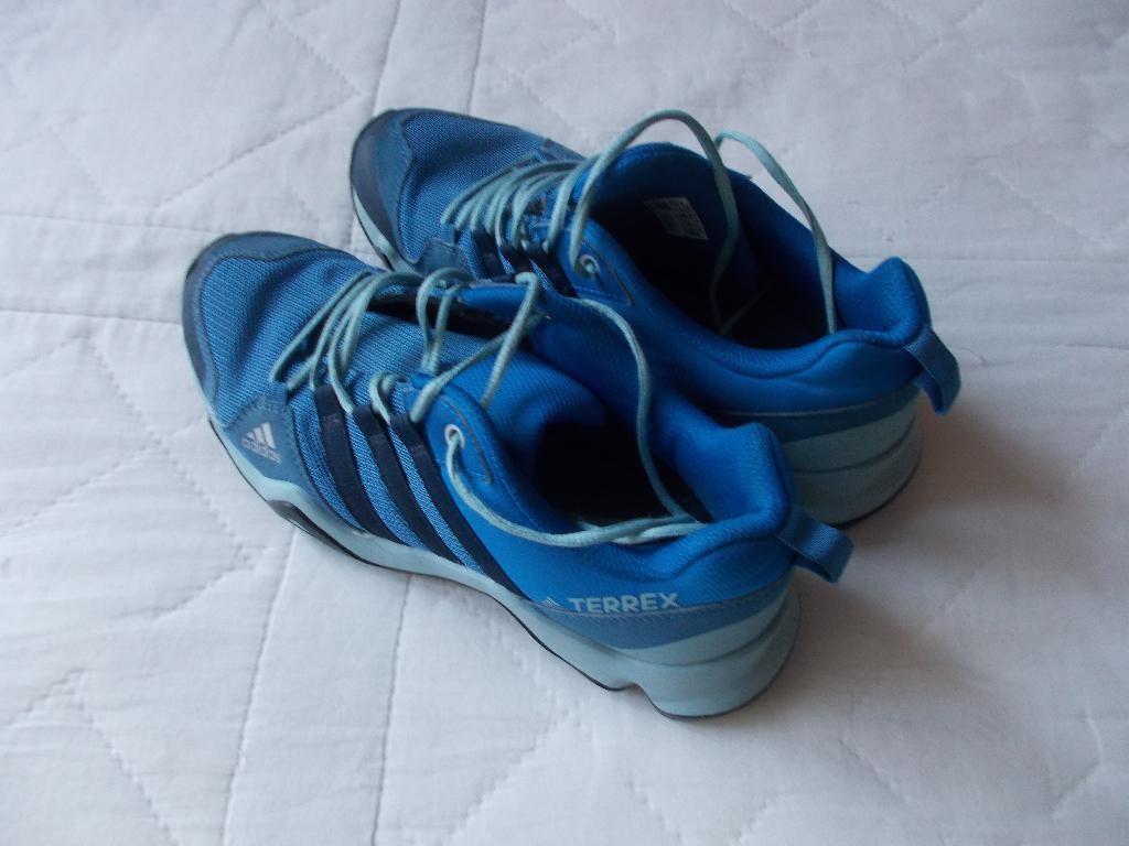 Baskets bleues ADIDAS, modèle TERREX, pour garçon., Enfants & Bébés, Comme neuf, Enlèvement, Chaussures de sport, Adidas