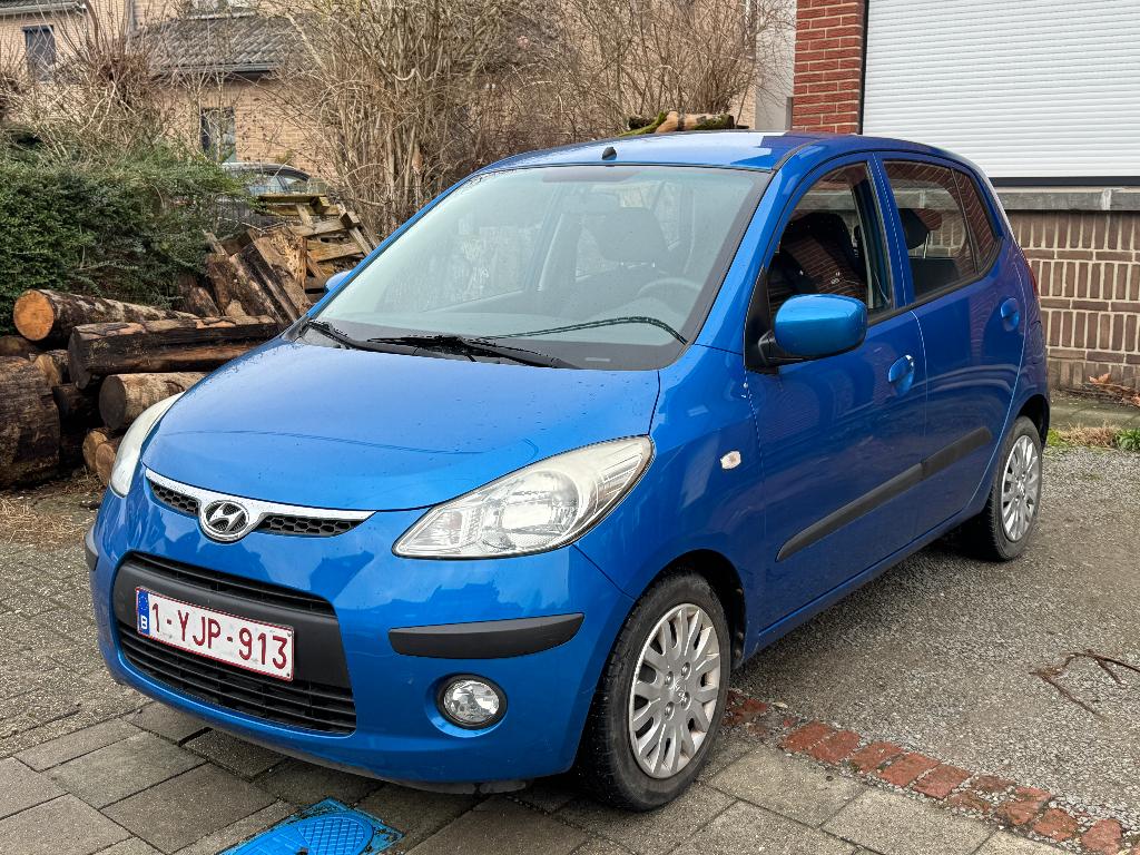 Hyundai i10 1.2 / 83.000km / Airco / Benzine / LEZ tot 2029, Auto's, Hyundai, Stof, Zwart, 4 cilinders, Blauw