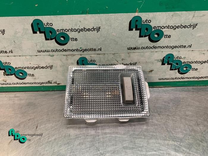 Eclairage intérieur avant d'un Opel Corsa (Corsa D 07-), Autos : Pièces & Accessoires, -, Opel, 3 mois de garantie, Utilisé