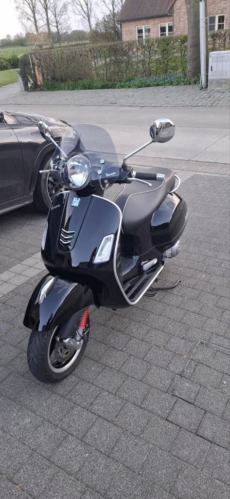 Vespa GTS 300, Motoren, Scooter, Particulier, Automaat, ABS