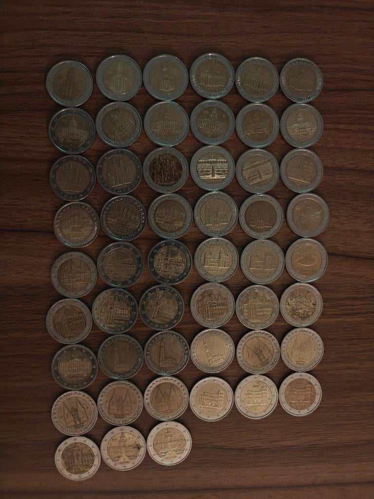 Verzameling 2-euromunten (235 stuks in circulatie), Postzegels en Munten, Ophalen, 2 euro
