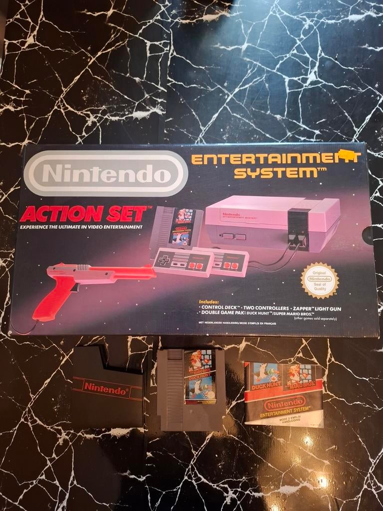 Nintendo Nes-console in een ACTION SET-doos! Perfecte condit, Games en Spelcomputers, Ophalen of Verzenden, Zo goed als nieuw