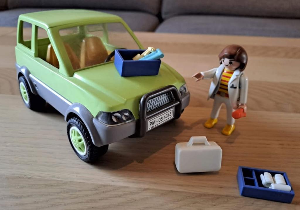 Playmobil 4345 - dierenarts met wagen, Kinderen en Baby's, Ophalen of Verzenden, Gebruikt, Complete set