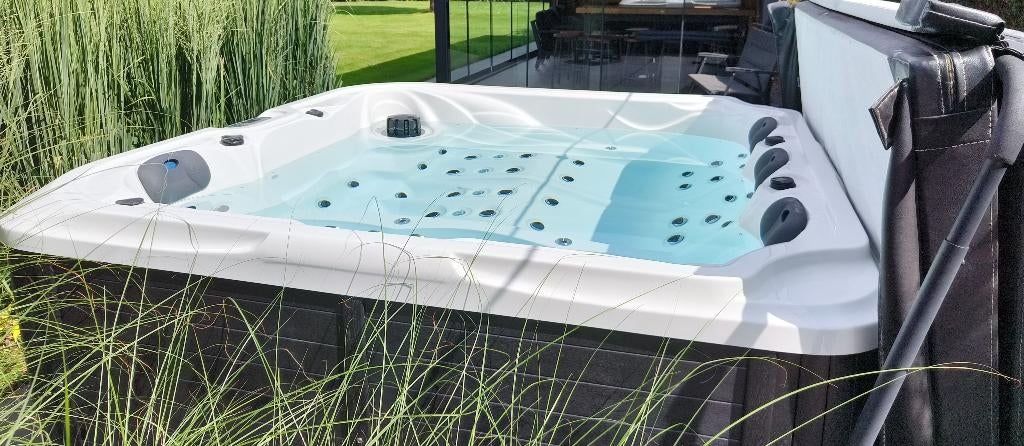 Jacuzzi, Enlèvement, Comme neuf