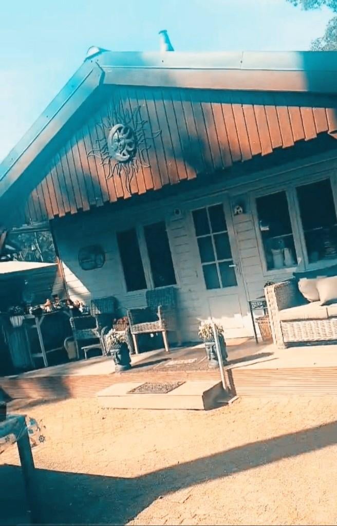 Vakantiehuisje TE KOOP! 2 slaapkamers & toplocatie - Lommel, Immo, Buitenverblijven te koop, Chalet, Verkoop zonder makelaar, 2 slaapkamers