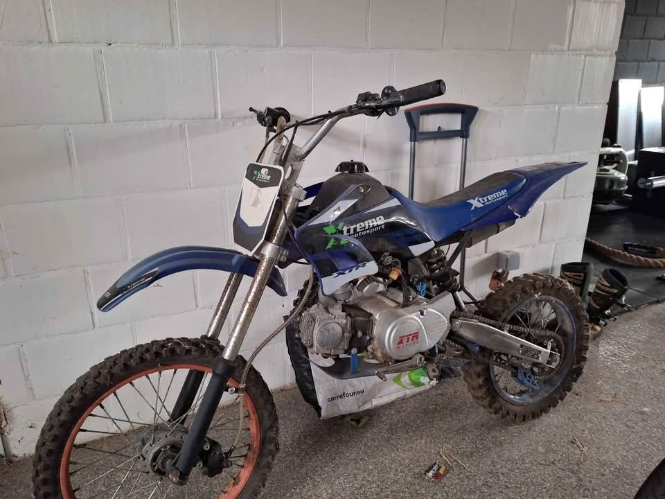 Moto Dirtbike Motocross 125cc + pneu de rechange, Motos, Enlèvement, Seconde main