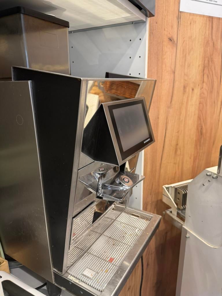 Machine à café professionnelle thermoplan Black&White, Enlèvement