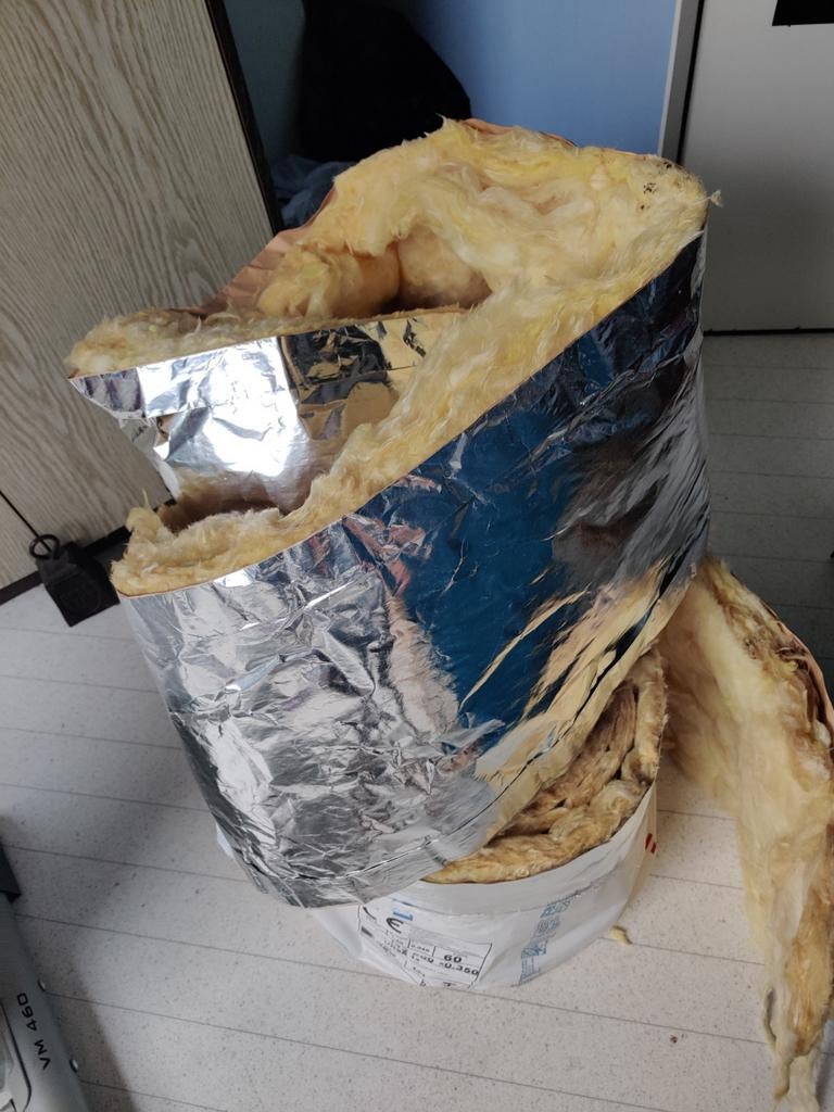 Déchets de laine de verre isolante. GRATUIT, Bricolage & Construction, Enlèvement, Laine de verre