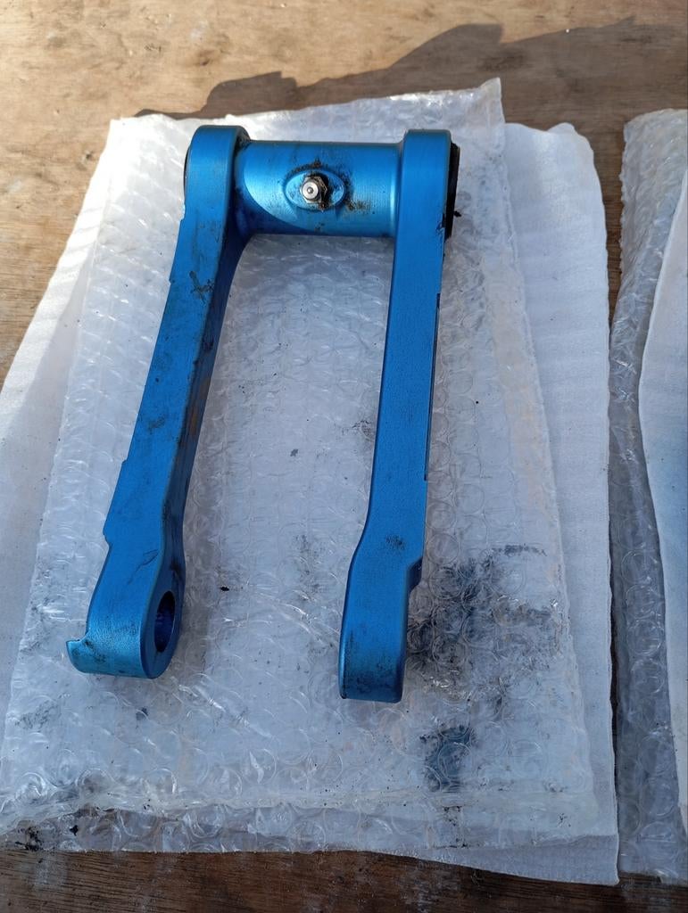 Kit biellette de rabaissement  YAMAHA YZ 125/250  DE 2019, Motos, Enlèvement, Utilisé