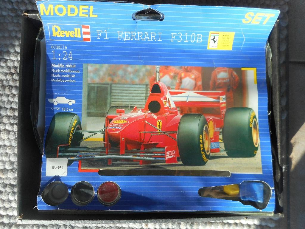 FERRARI Fomule 1 F310B 1997 Revell Modèle réduit 1/24, Collections, Envoi