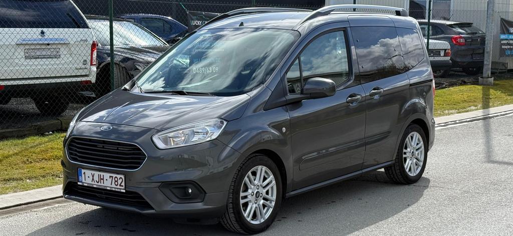Prachtige ford tourneo courier met zeer weinig kms + garanti, Auto's, Ford, Bedrijf, Te koop, Tourneo Courier, Achteruitrijcamera