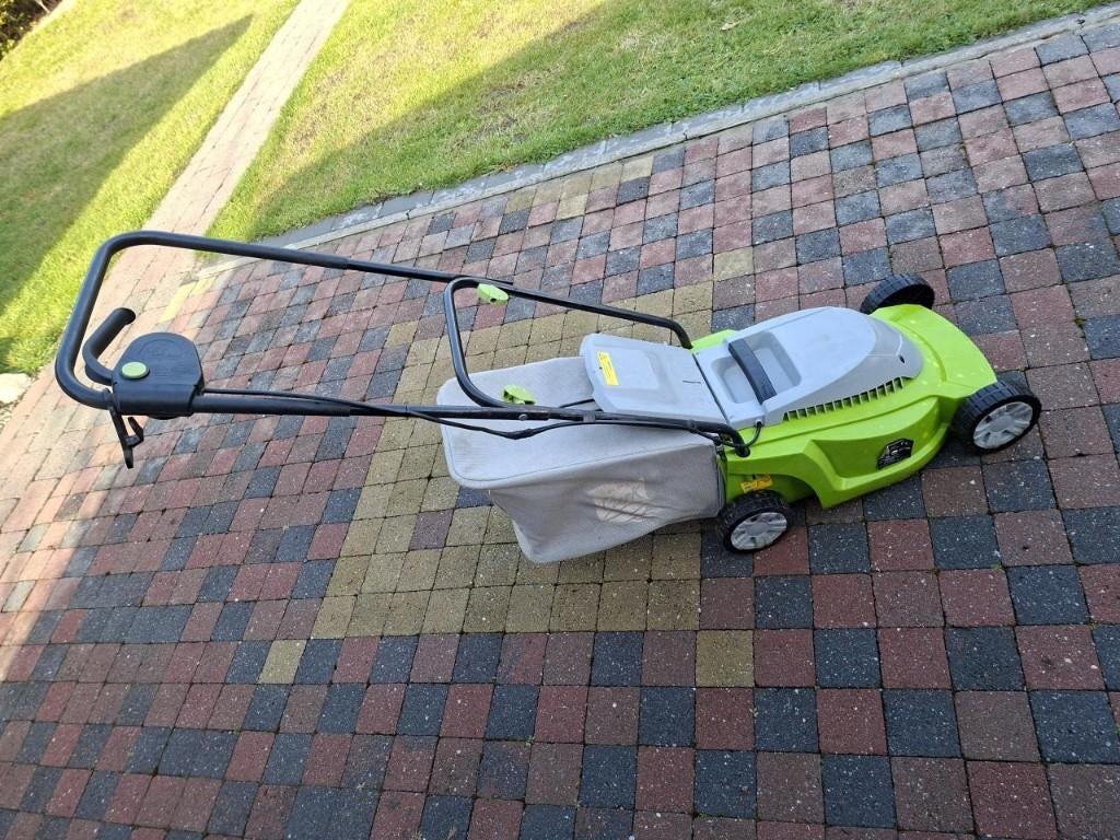 Tondeuse électrique Central Park 320mm, Jardin & Terrasse, Central Park, Démarrage électrique, Tondeuse rotative, 30 à 39 cm