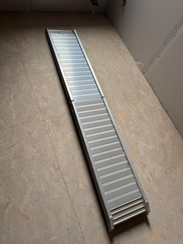 Opvouwbare aluminium oprijplaat, Ophalen, Zo goed als nieuw