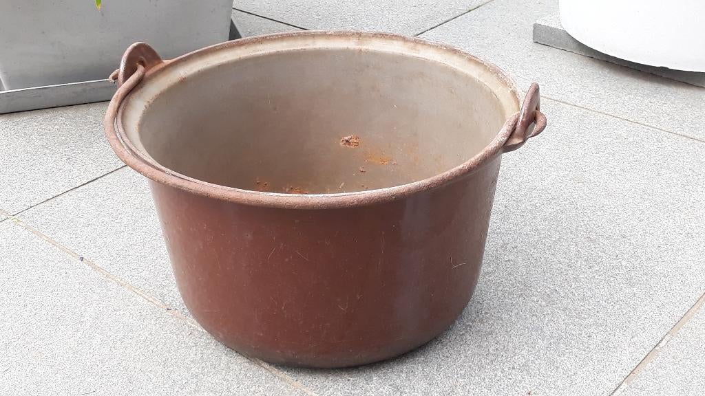 Chaudron en fonte., Enlèvement