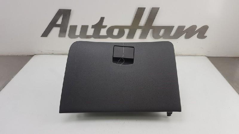 COMPARTIMENT A GANTS Spark (|NIETAFLEESBAAR|), Utilisé, Daewoo