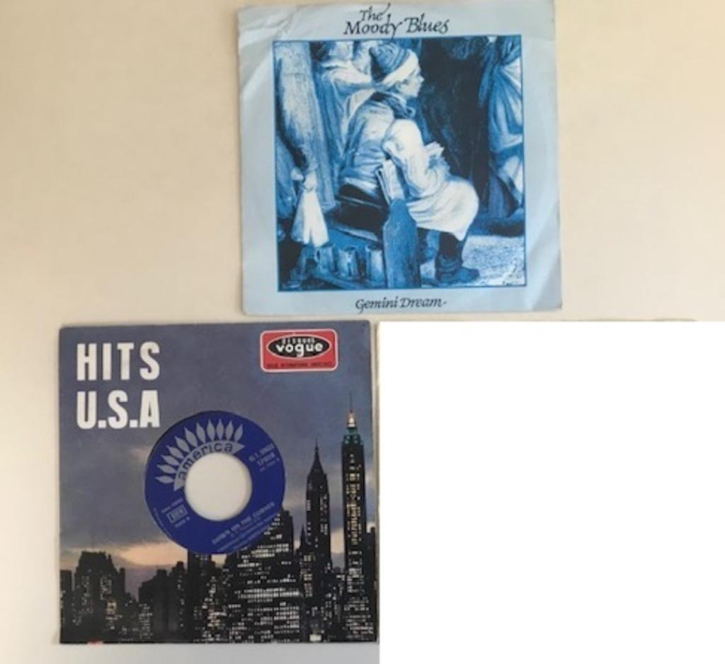 2 SINGLES CREEDENCE CLEARWATER REVIVAL en MOODY BLUES 45T, Gebruikt, Verzenden, 7 inch, Single