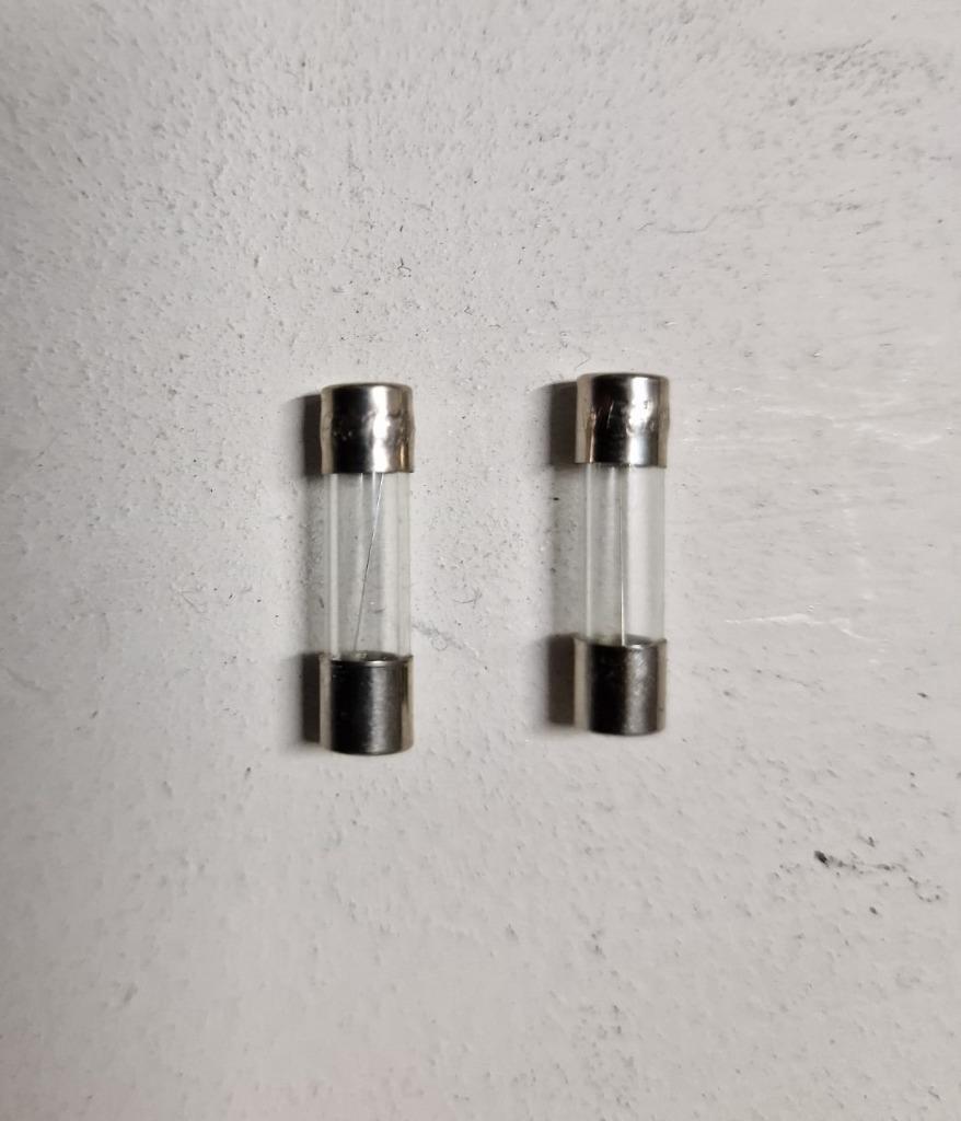 4 fusibles OEM pour appareils Technogym Cardio, Envoi, Neuf, Bras, Autres types