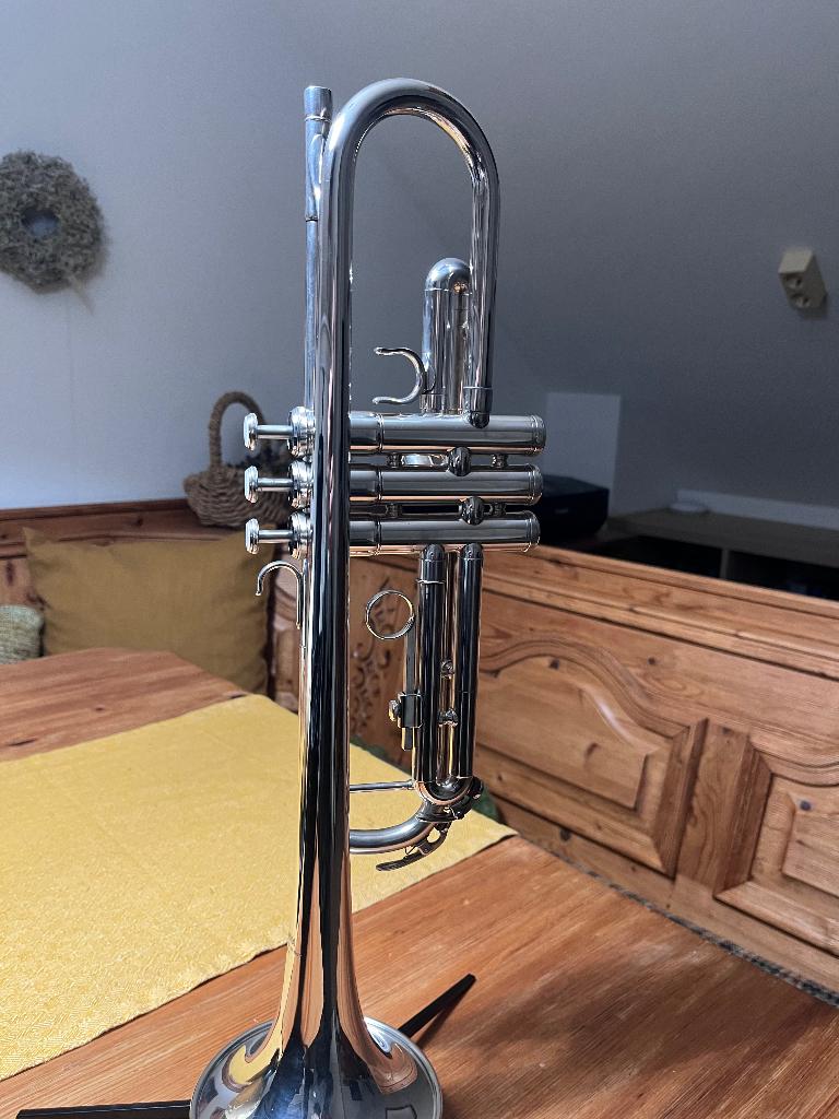 Yamaha Trompet, Muziek en Instrumenten, Ophalen, Zo goed als nieuw, Trompet in si bemol, Met koffer
