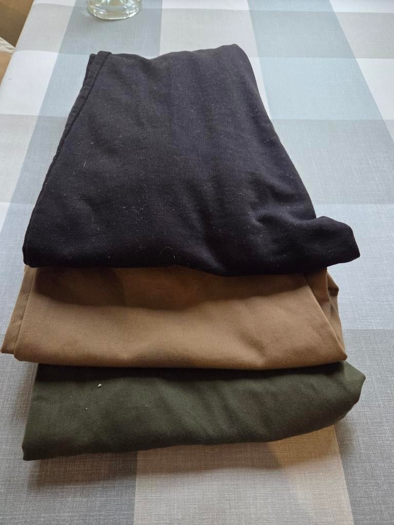 Twee broeken + joggingbroek, Ophalen of Verzenden