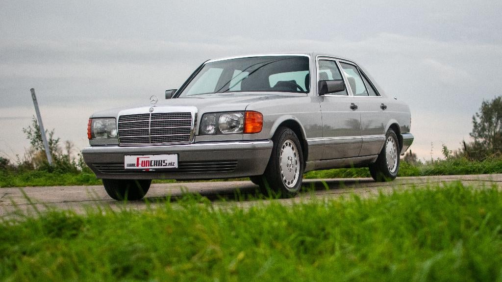 Mercedes 300 SE - W126 - Nieuwstaat, Automaat, 4 deurs, Achterwielaandrijving, https://public.car-pass.be/vhr/6dad2f3d-038f-44d0-a739-814f57bf30f4