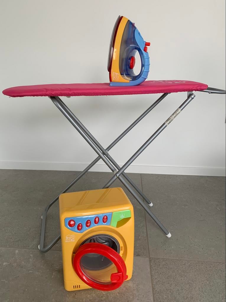 Kinderstrijkplank met wasmachine en strijkijzer speelgoed, Ophalen, Zo goed als nieuw