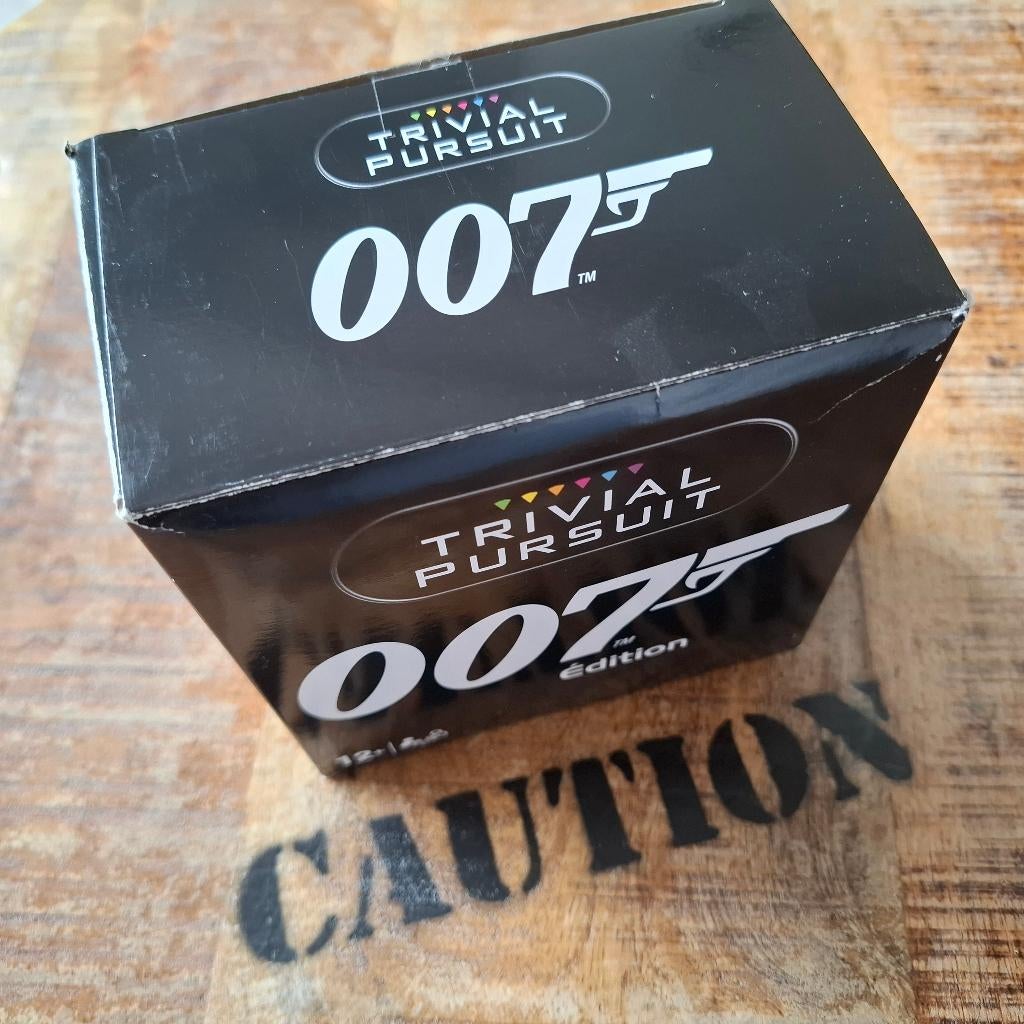 JAMES BOND 007 Jeu Trivial Pursuit Game ETAT 100% NEUF, Hobby & Loisirs créatifs, Jeux de société | Autre, Neuf, Enlèvement ou Envoi
