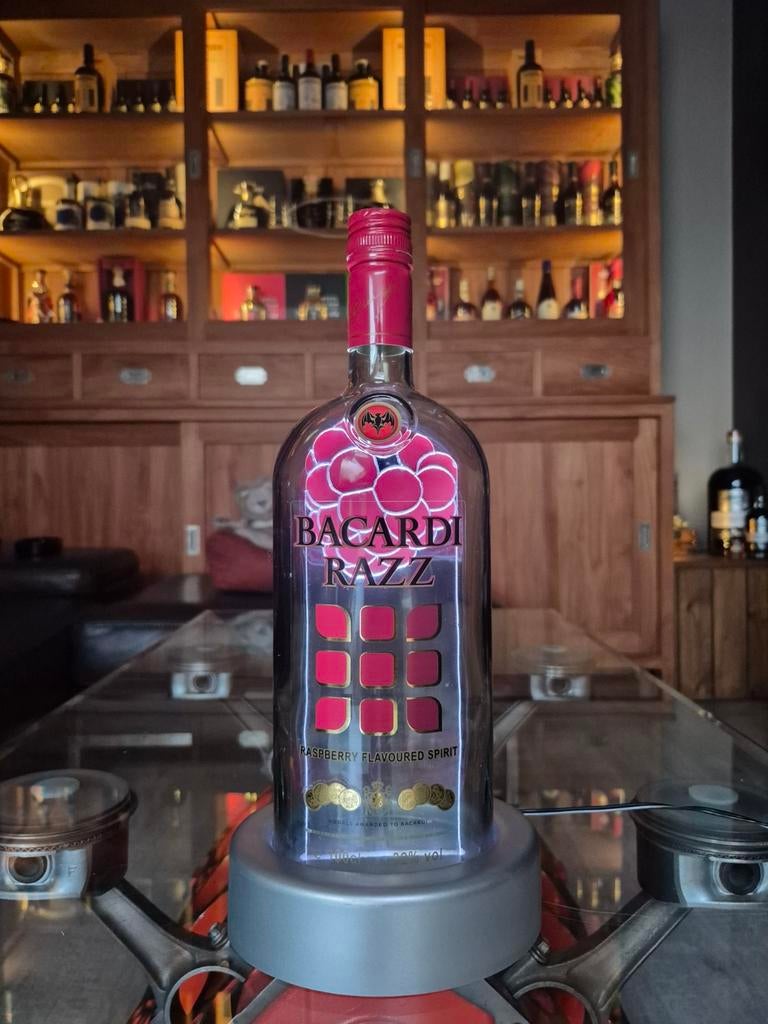 Bacardi Razz Lichtreclame, Verzamelen, Ophalen