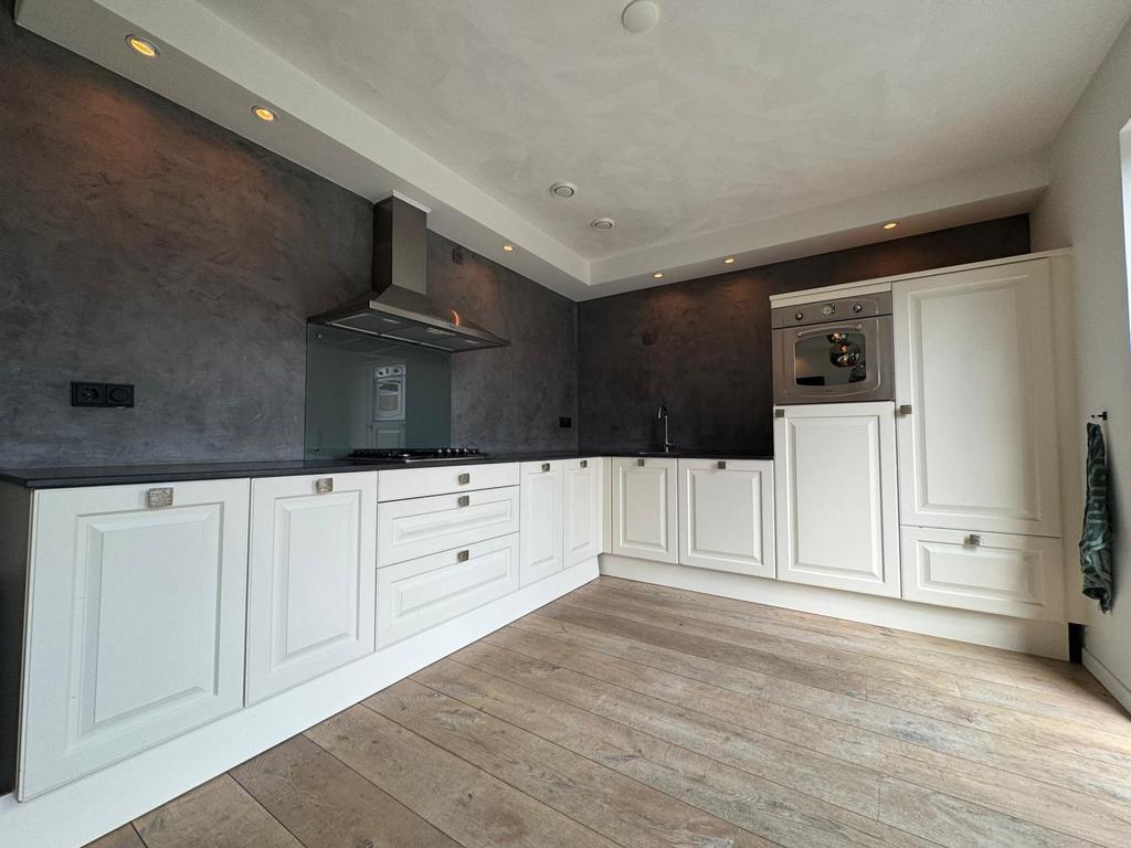 Mooie Landelijke Hoekkeuken + Apparatuur + GEDEMONTEERD