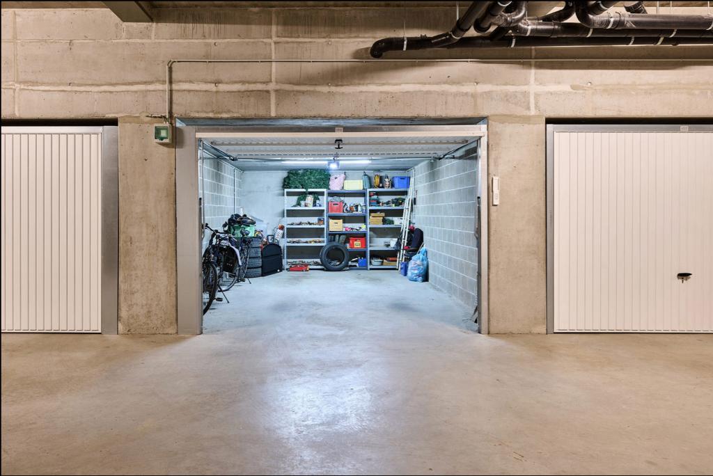 Afgesloten garage centrum Ninove, Immo, Provincie Oost-Vlaanderen