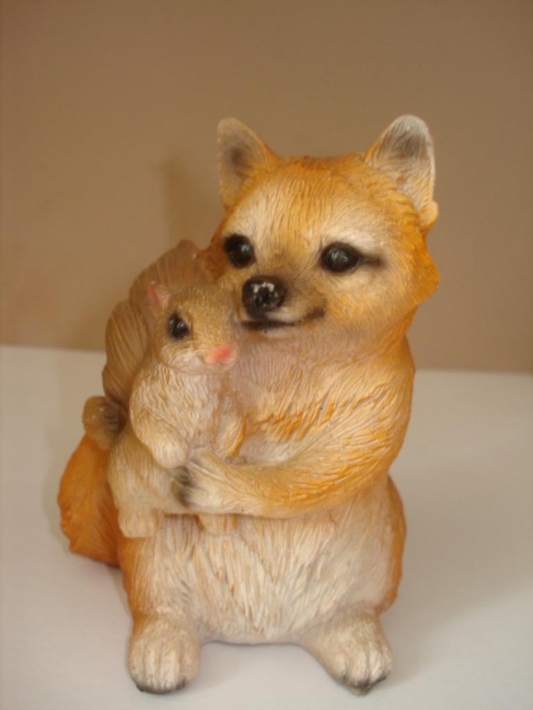 Figurine Renard Écureuil, Envoi, Comme neuf, Animal