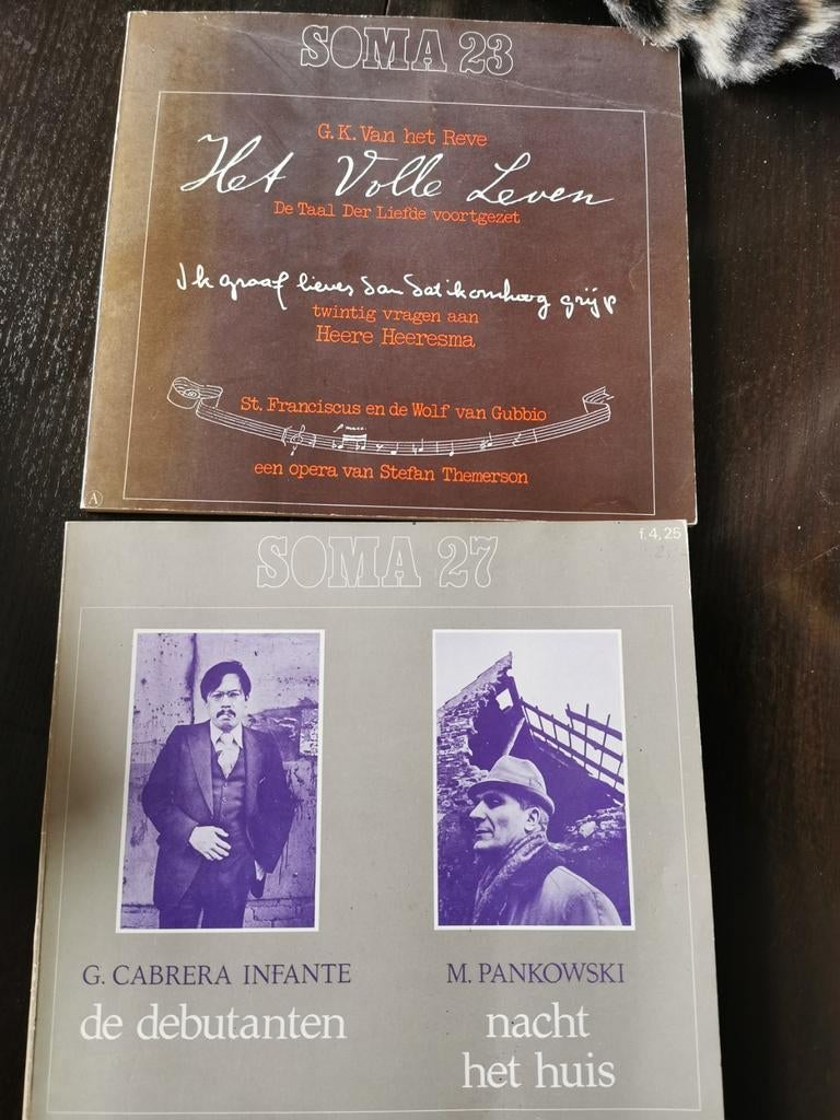 Soma 23 en soma 27, Ophalen of Verzenden, Gelezen