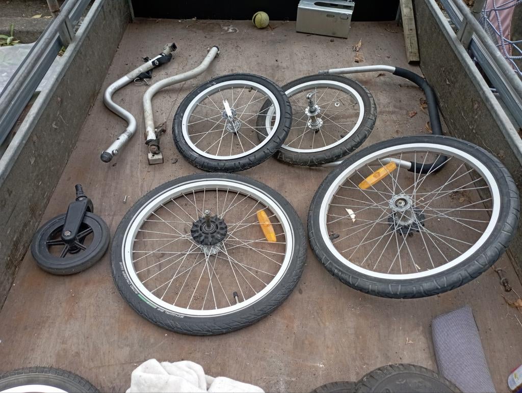 Slada fietskar 2 fietsen en fietskarren 2 Hondenkarren ook, Ophalen, Zo goed als nieuw