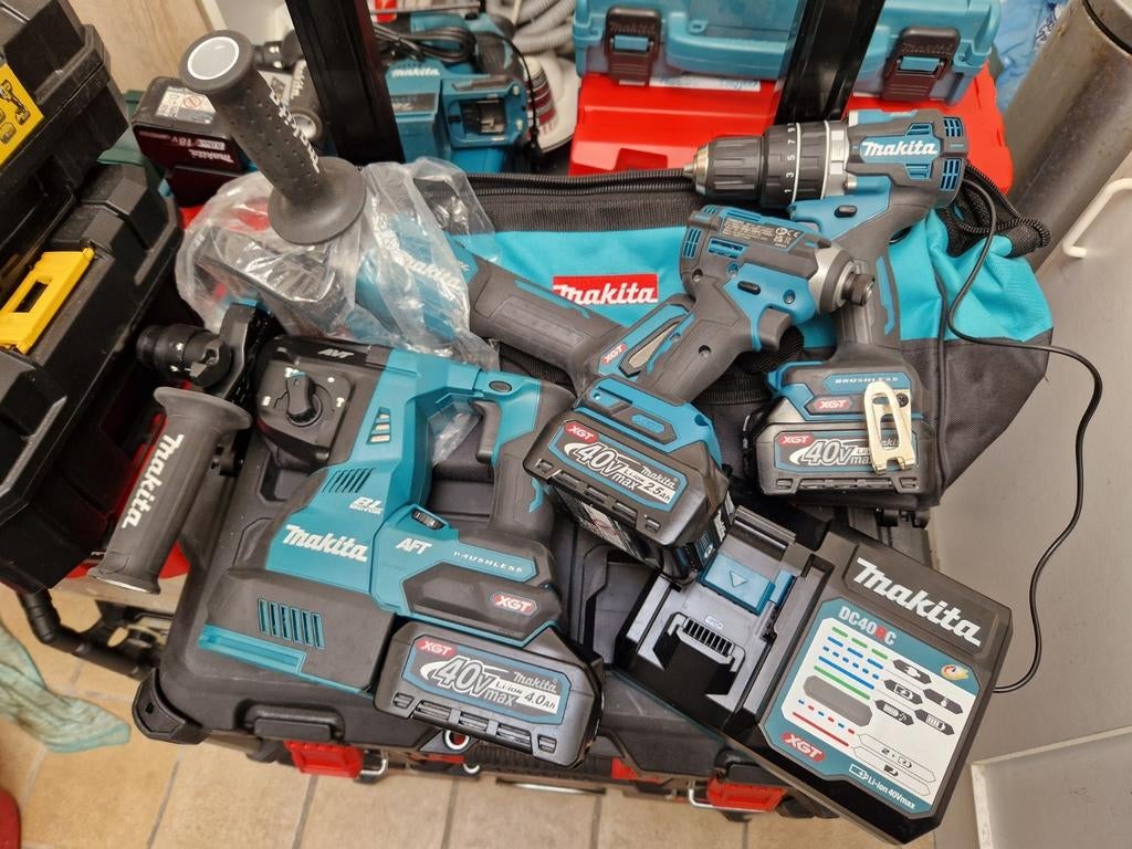 Kit 4 machine makita  40v+3 batterie + chargeur +sac makita