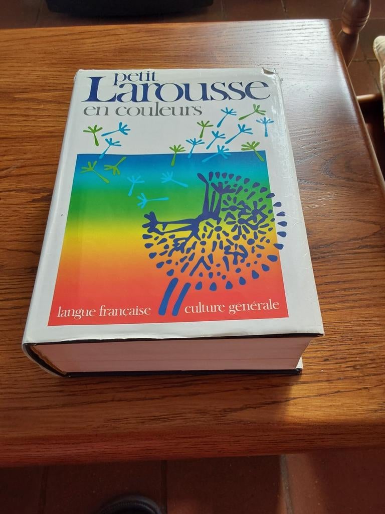 Le petit Larousse en couleurs, Livres, Enlèvement ou Envoi, Comme neuf