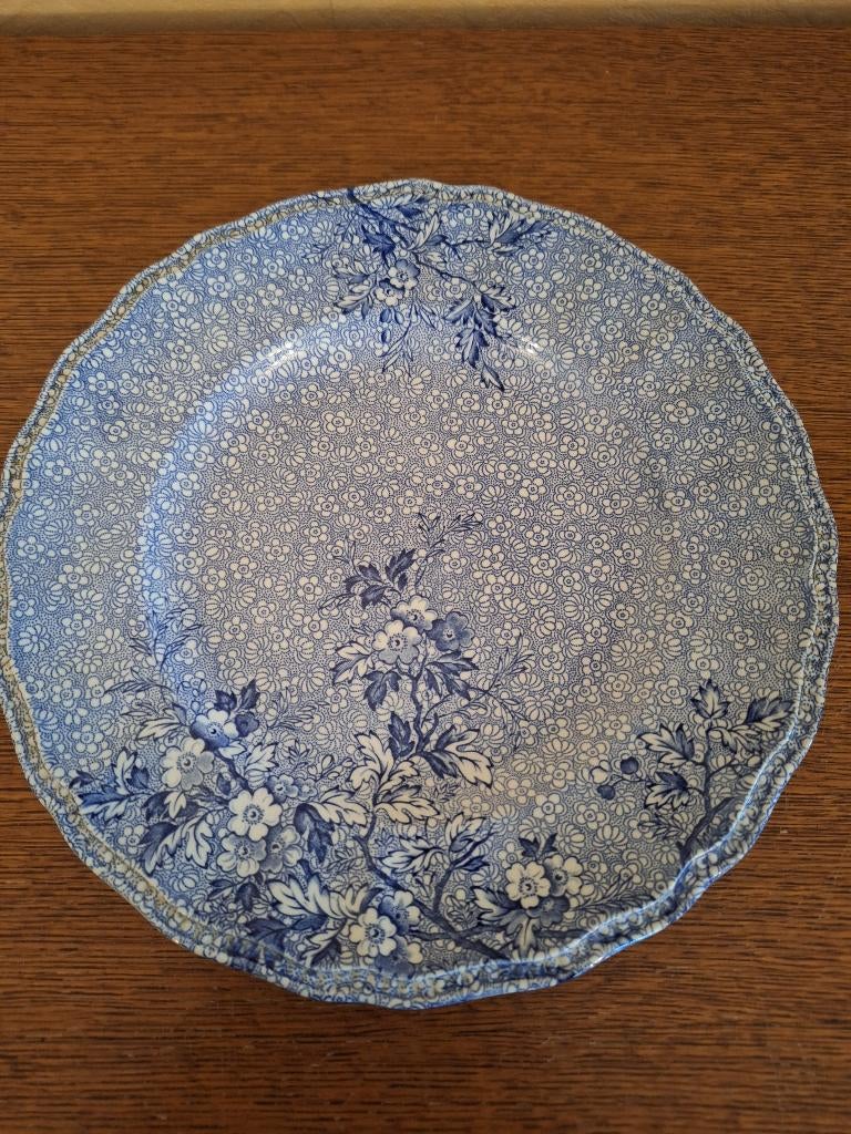 Assiette en porcelaine motif fleurs bleues, Antiquités & Art, Enlèvement