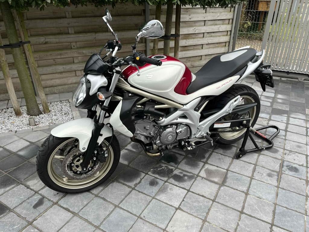 suzuki gladius 650cc **originele staat ** 11000km ** - foto 2