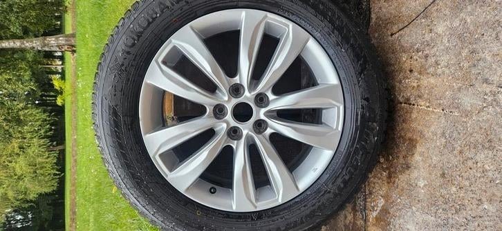 Kia wintervelgen. Hyundai. 235x60x18 107h, Auto-onderdelen, Banden en Velgen, Ophalen, 18 inch, Gebruikt, Banden en Velgen