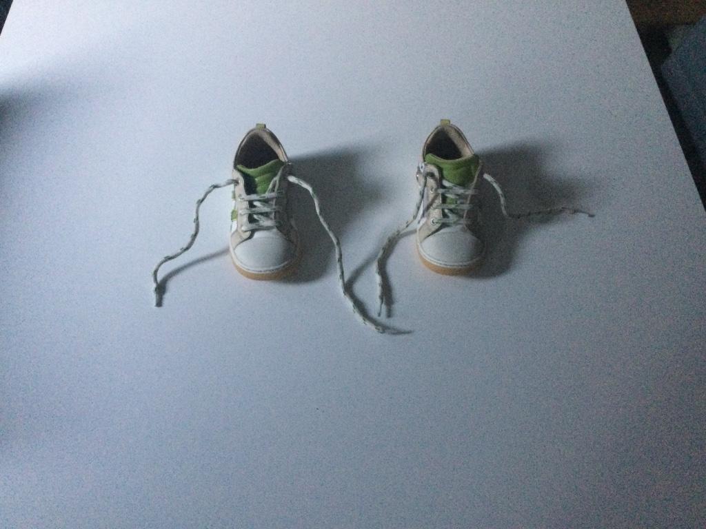 Wit met groene schoenen maat 22, Zecchino d’Oro, Ophalen of Verzenden, Jongetje, Gebruikt