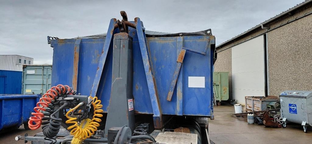 Container met afdekzeil, Zakelijke goederen, Ophalen