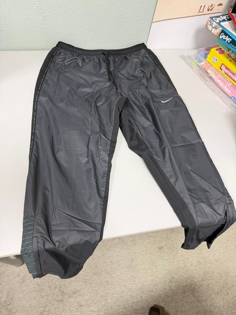 Pantalon Nike Storm-fit Running Division L imperméable Zgan, Enlèvement ou Envoi, Noir, Course à pied ou Cyclisme, Taille 52/54 (L)