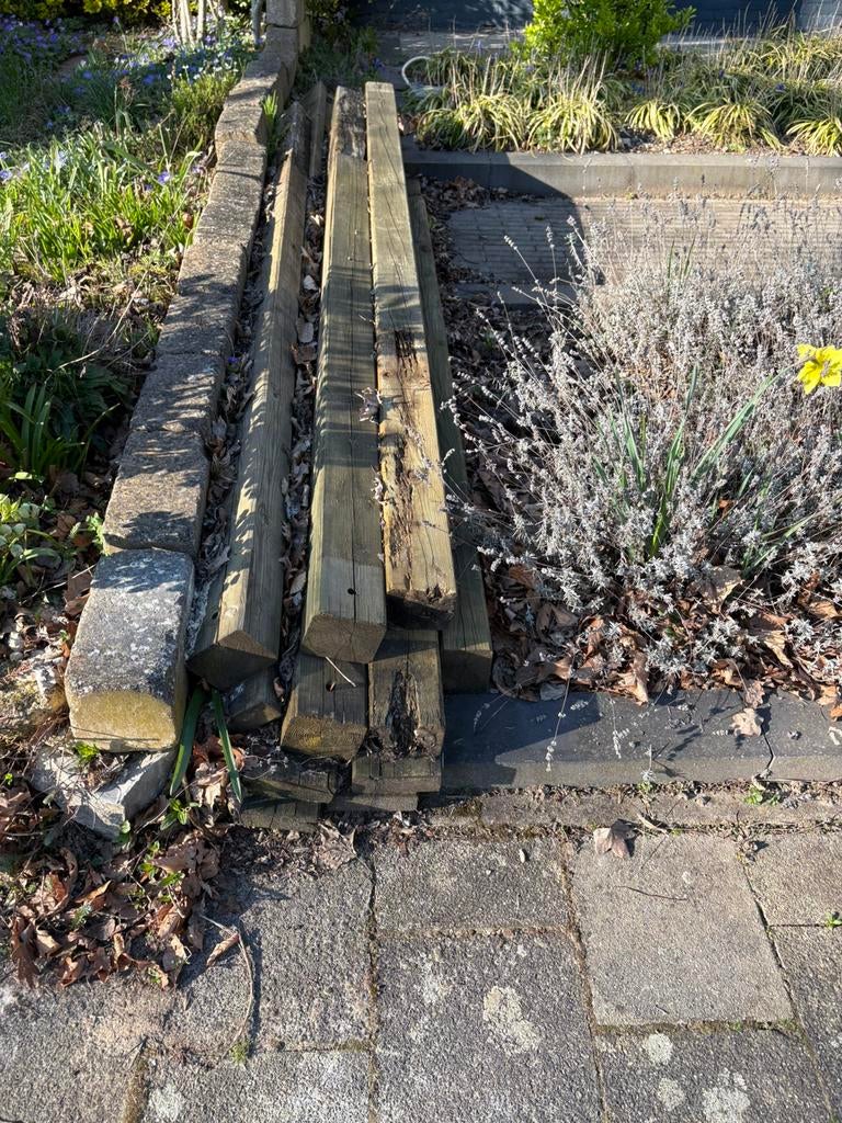 Houten geimpregneerde balken, Ophalen, Balken