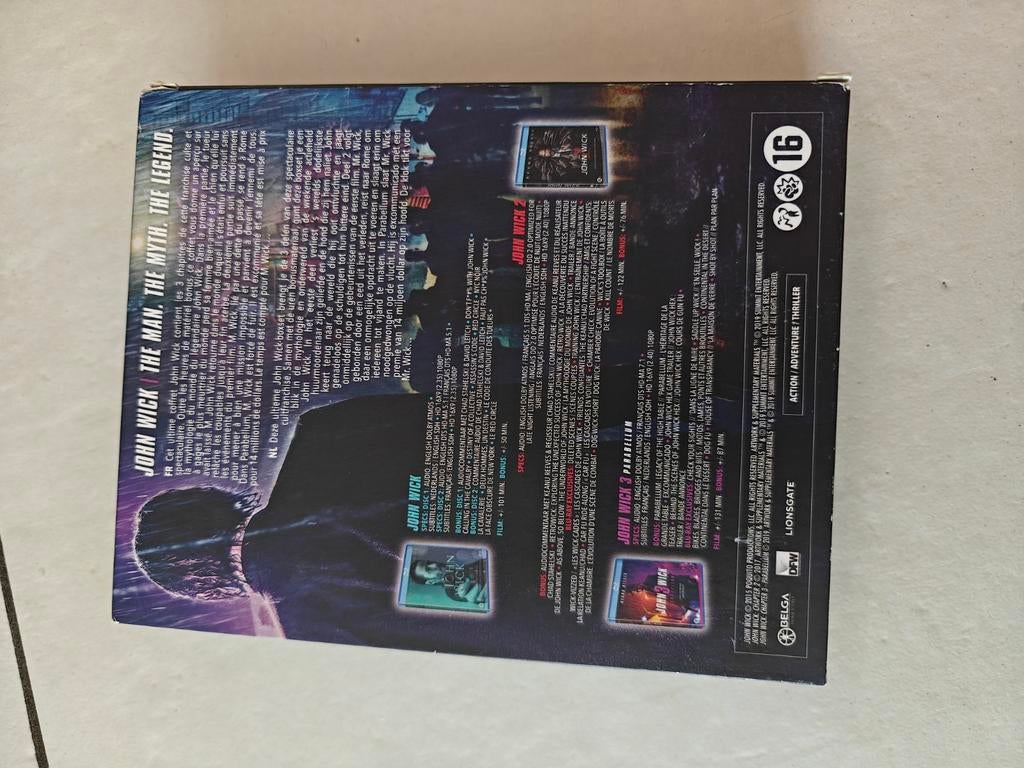 John Wick 3 movie set bluray, Ophalen