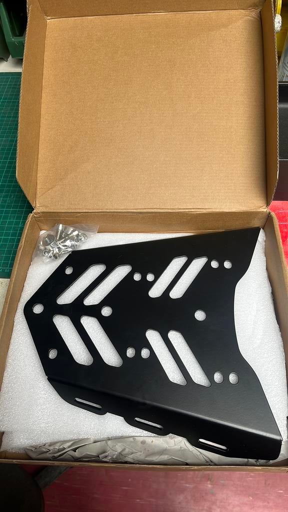 Allu bagagerek universeel, Motoren, Ophalen